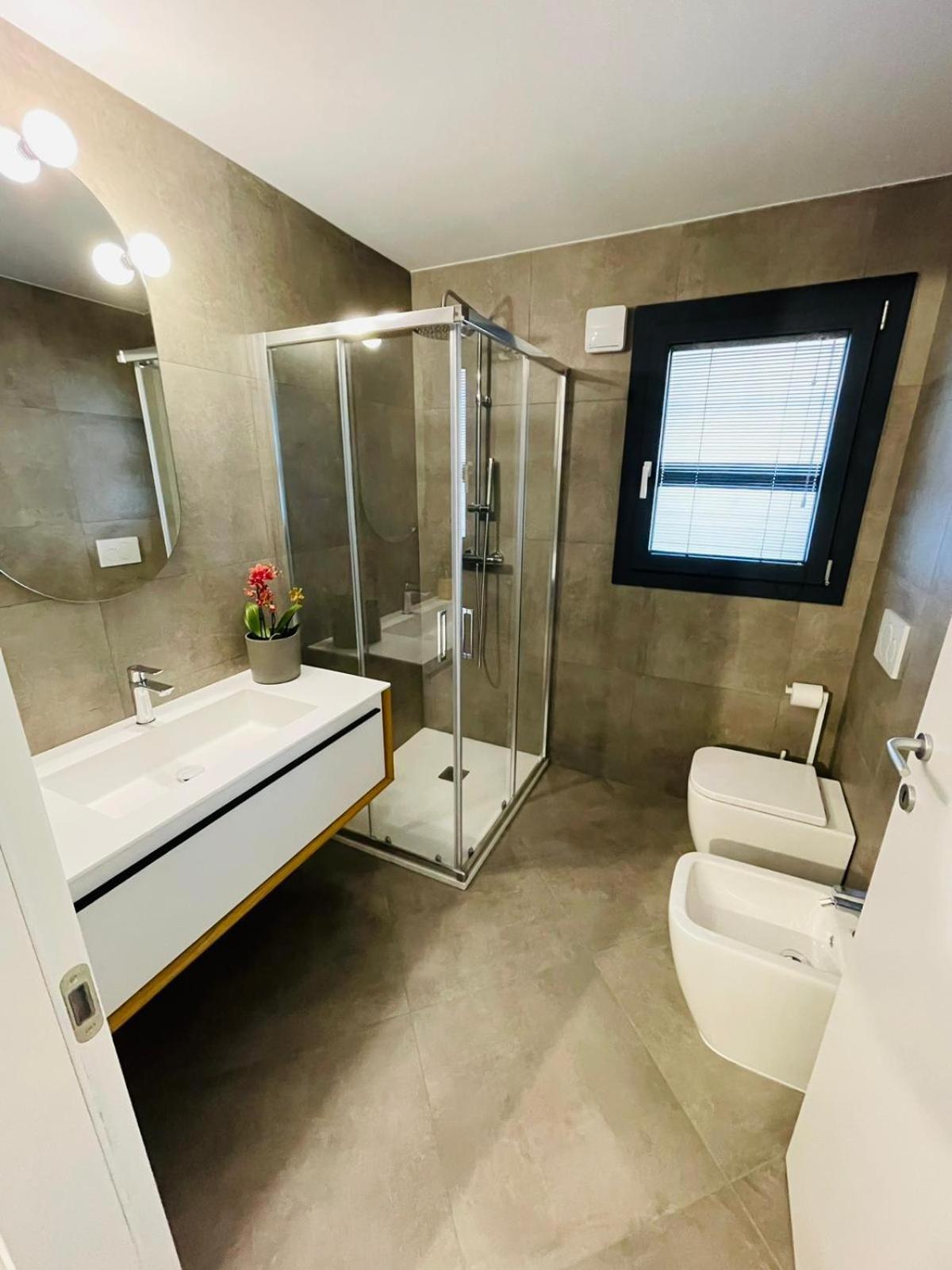 Elisa Apartments B - In Front Of The Walls Of Lucca Bagian luar foto