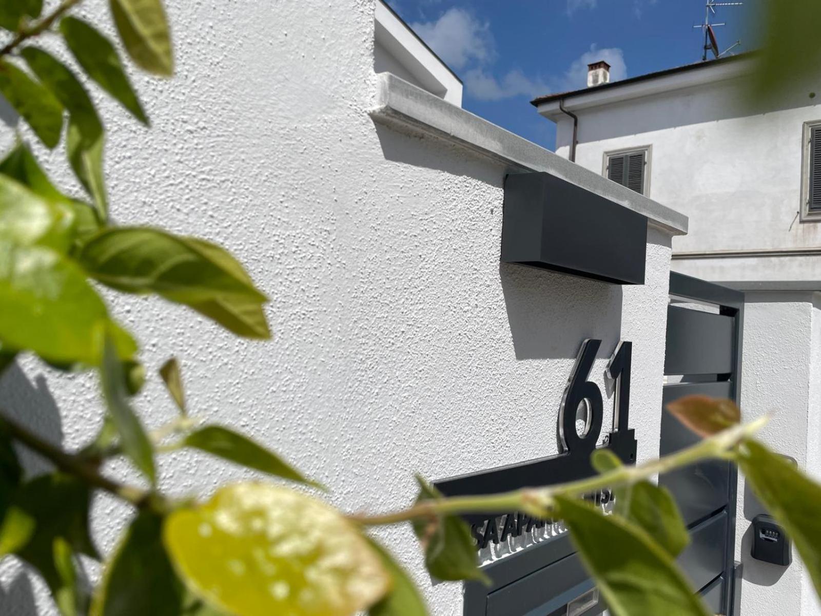 Elisa Apartments B - In Front Of The Walls Of Lucca Bagian luar foto