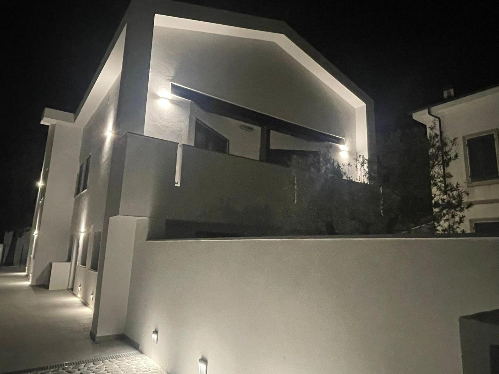 Elisa Apartments B - In Front Of The Walls Of Lucca Bagian luar foto