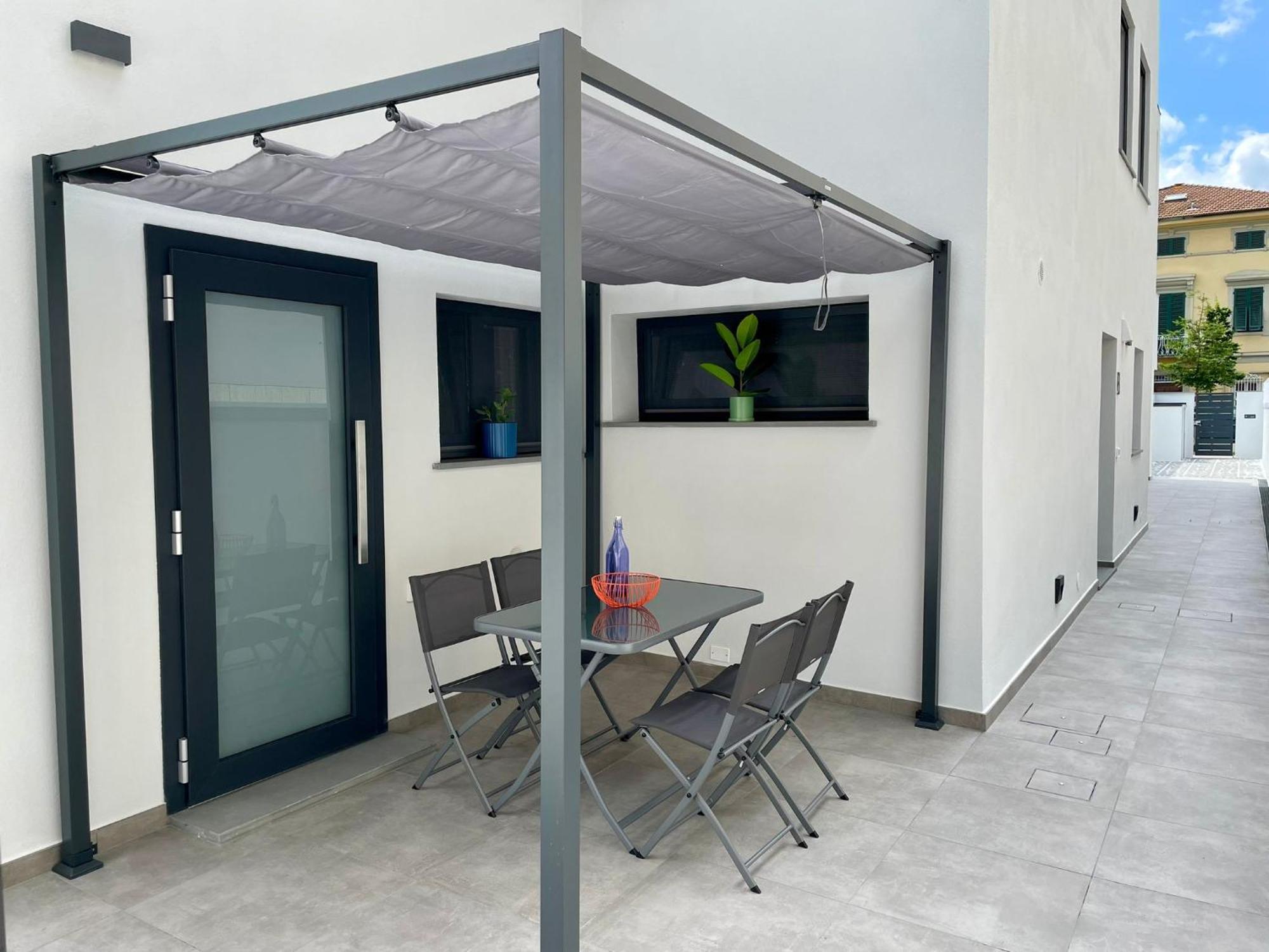 Elisa Apartments B - In Front Of The Walls Of Lucca Bagian luar foto