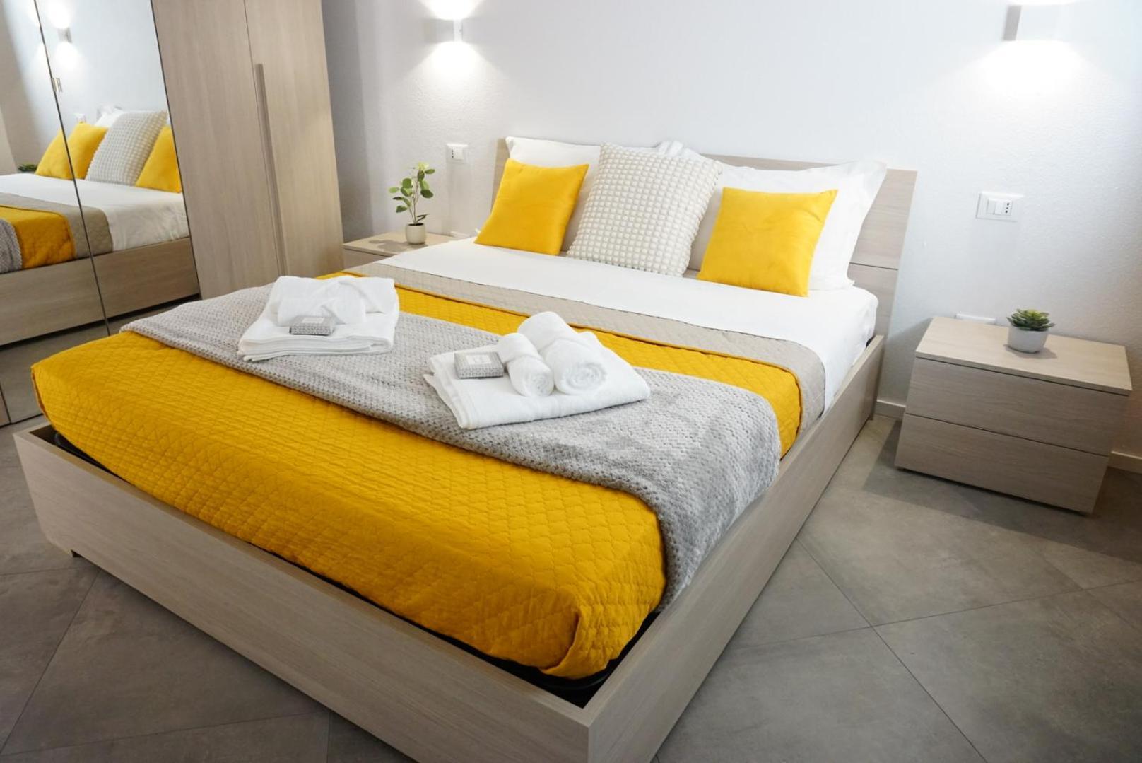 Elisa Apartments B - In Front Of The Walls Of Lucca Bagian luar foto