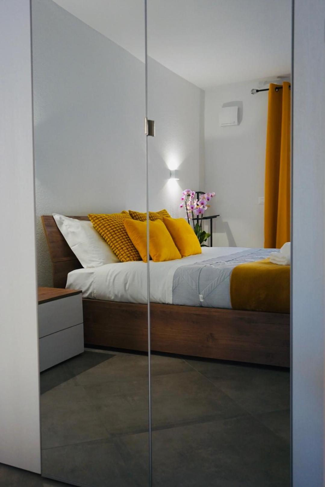 Elisa Apartments B - In Front Of The Walls Of Lucca Bagian luar foto